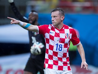 Olić strijelac i asistent, HSV osvojio Telekom Cup