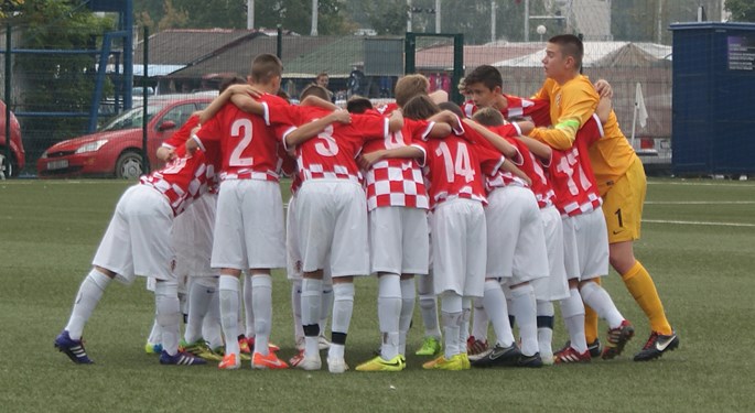 Mladi Hrvati osigurali polufinale