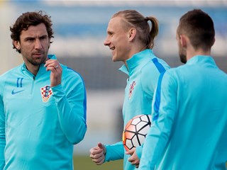 Vida: "We all like great support in Osijek, can't wait the new kit"