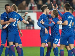 Croatia takes the lead, Hungary equalizes in Budapest