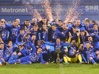 Dinamo pobjedom proslavio dvostruku krunu, slavlja Rijeke, Hajduka i Slaven Belupa