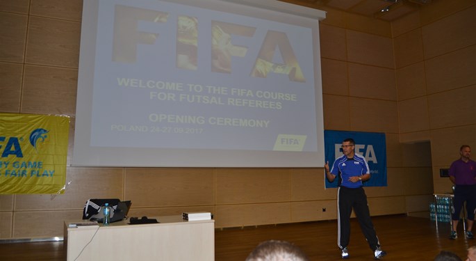 Ivan Novak voditelj FIFA seminara za malonogometne suce