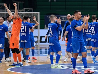 Futsal Dinamo uvjerljiv na startu