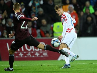 Josip Stanišić asistent u polufinalnoj pobjedi Bayer Leverkusena