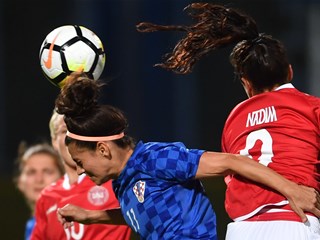 Video: UEFA promovira ženski nogomet kroz Press Play vlogove