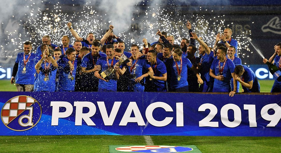 Dinamo sa stilom do naslova prvaka, Rijeka slavila u Kupu#Dinamo wins another championship, Rijeka takes the Cup