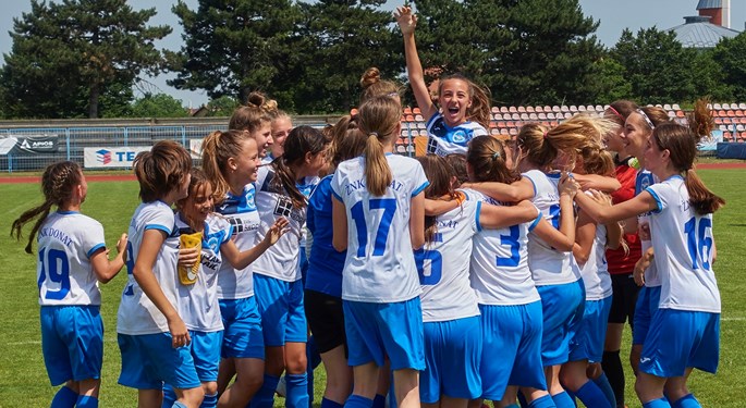 Video: Održan međunarodni turnir za djevojčice "Volim nogomet"