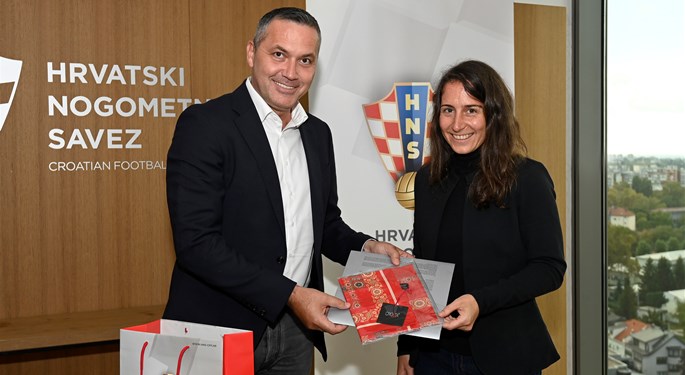 FIFA Development Manager Heidi Beha meets with president Kustić during her visit to Croatia