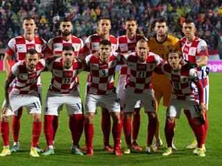 Croatia comes back twice to earn a draw with Slovakia