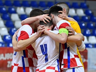 Video: Hrvatska uvjerljivom pobjedom otvorila turnir u Karlovcu