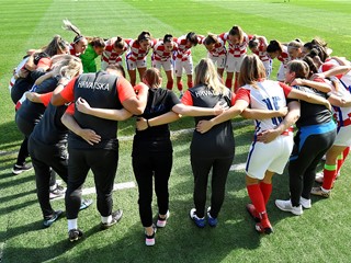 Hrvatska ženska U-19 reprezentacija u Osijeku protiv Rumunjske