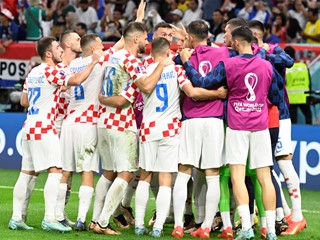 Hrvatska preko Japana u četvrtfinale, Livaković junak Vatrenih!