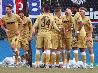 Hajduk s igračem više slomio otpor Varaždina, Osijek i Slaven bez pogodaka
