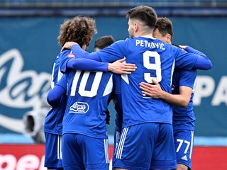 Dinamo uvjerljivo pobijedio Hajduk i povećao prednost, Varaždin slavio u Osijeku